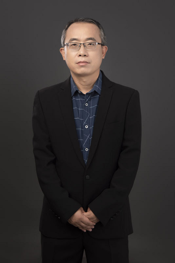 曹宇峰照片.png